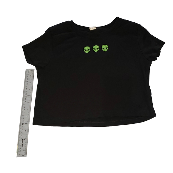 coastal dreamer Tops - Black Crop Top with Green Alien Design
